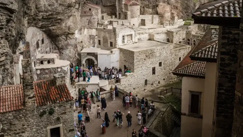 2025/02/02/sumela-manastiri-ziyaret-rehberi-1732834760.webp