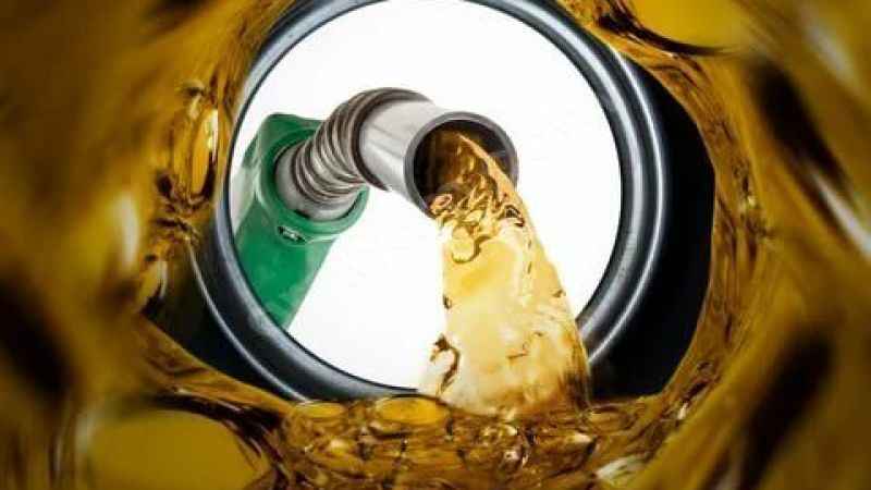 Akaryakıtta beklenen indirim geliyor!