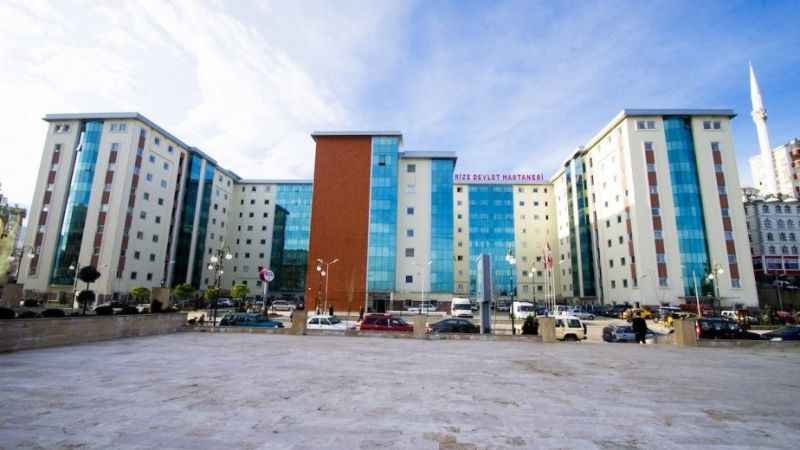 Rize Devlet Hastanesi'nde yenileme çalışmaları devam ediyor