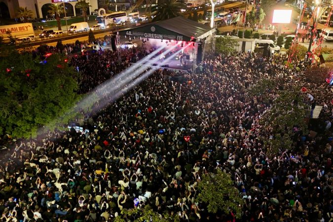 Giresun Aksu Festivali’nde Emre Fel Rüzgarı Esti